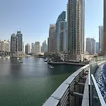 Maison Privee - Sleek Stay In Dubai Marina Famous Twisting Tower