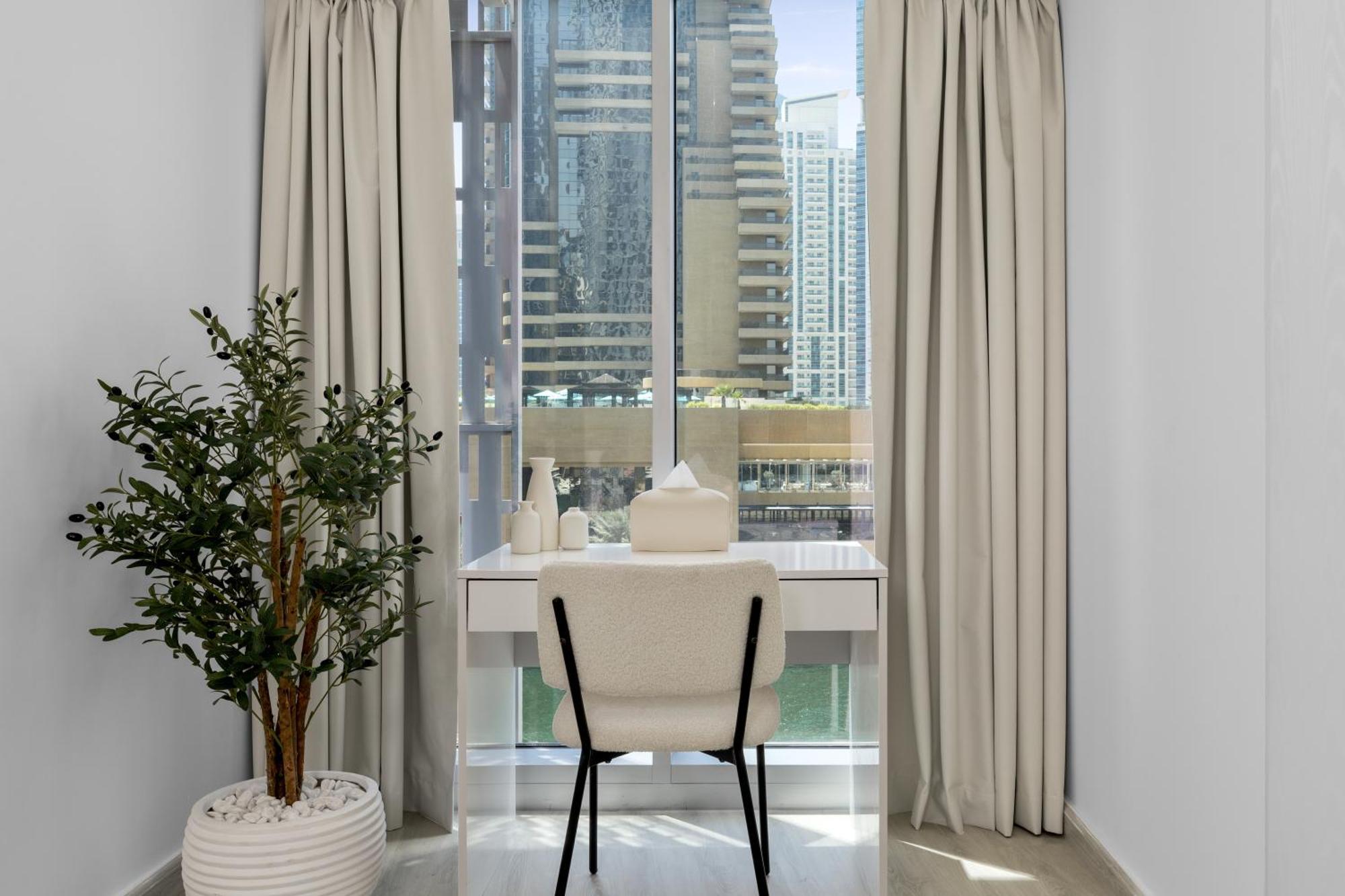 Apartment Maison Privee - Sleek In Marina Famous Twisting Tower
