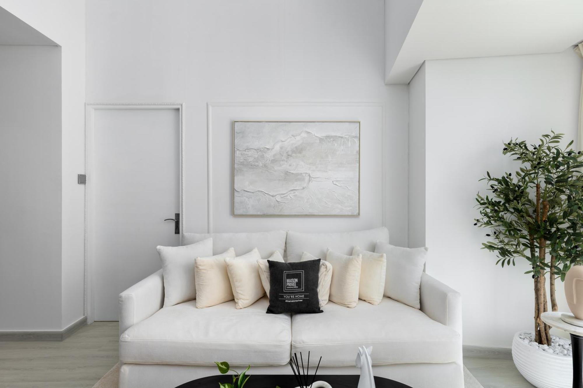 Maison Privee - Sleek In Marina Famous Twisting Tower *